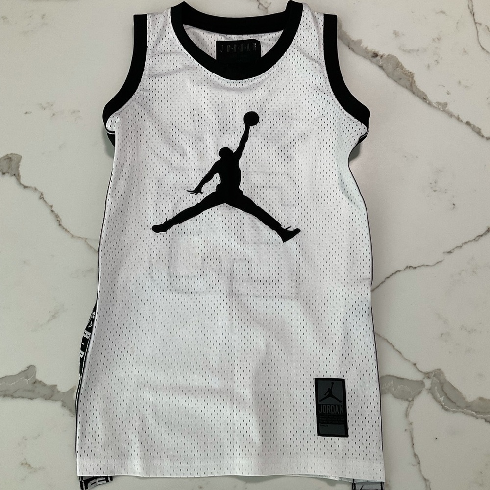 Jordan boys jersey style long tank.
